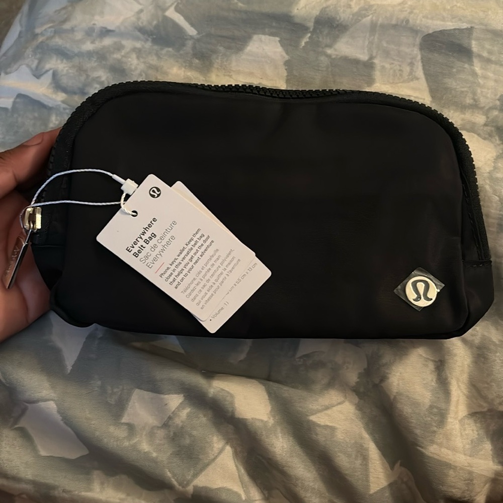Lululemon Everywhere Belt Bag
